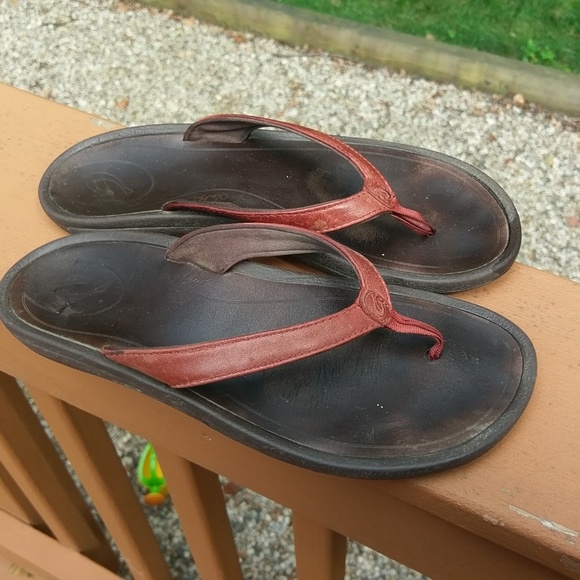 how to clean olukai sandals